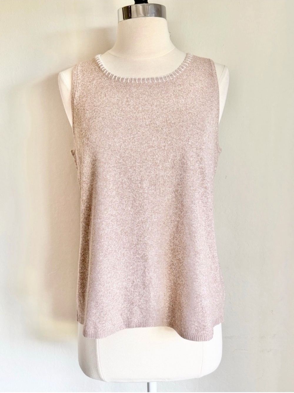 Vince Camuto Lightweight Knit Sweater Tank Blanket Stitch Trim, Oatmeal, M NWT